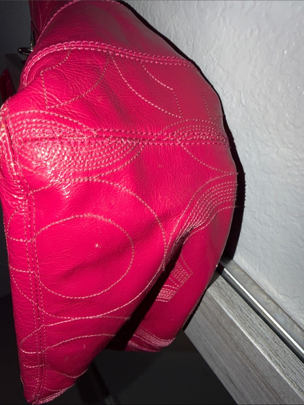 Coach Fuchsia Leather Shoulder Bag with Silver hardware - Picture 3 of 16